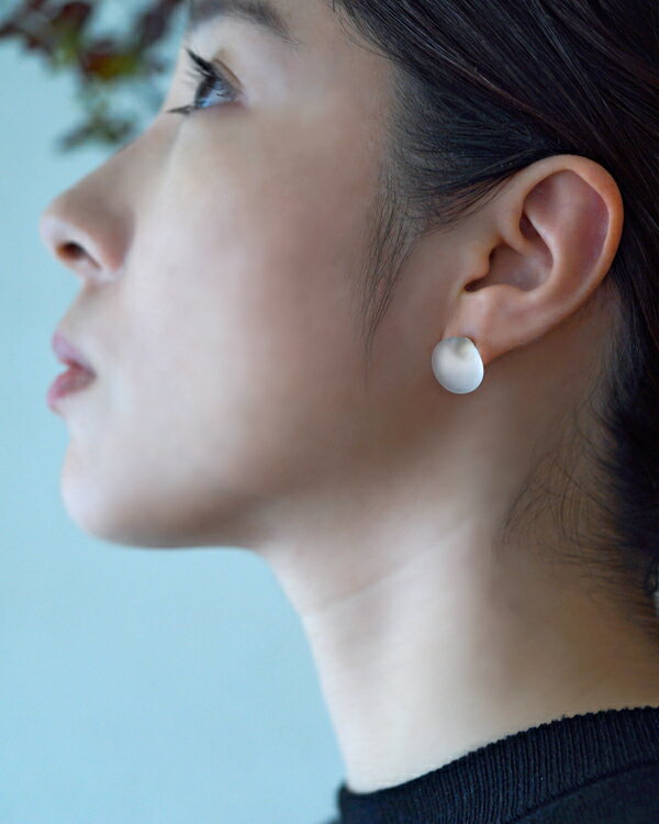 【ふるさと納税】HARIO ピアス マユ［HAA-MY-001P］ ※離島への配送不可｜耐熱 ガラス アクセサリー ハリオ ランプワークファクトリー 職人 繊細 フォーマル カジュアル きれいめ おしゃれ 20代 30代 40代 ギフト プレゼント お祝 記念日 _FM15 サムネイル3