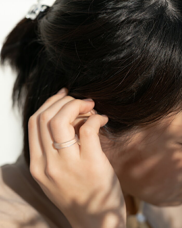 【ふるさと納税】HARIO リング スモーク (12-13号）［HAA-SK-001R］ ※離島への配送不可｜耐熱 ガラス アクセサリー 指輪 ハリオ ランプワークファクトリー 職人 繊細 フォーマル カジュアル きれいめ おしゃれ 20代 30代 40代 ギフト 贈答 _FM43 サムネイル3