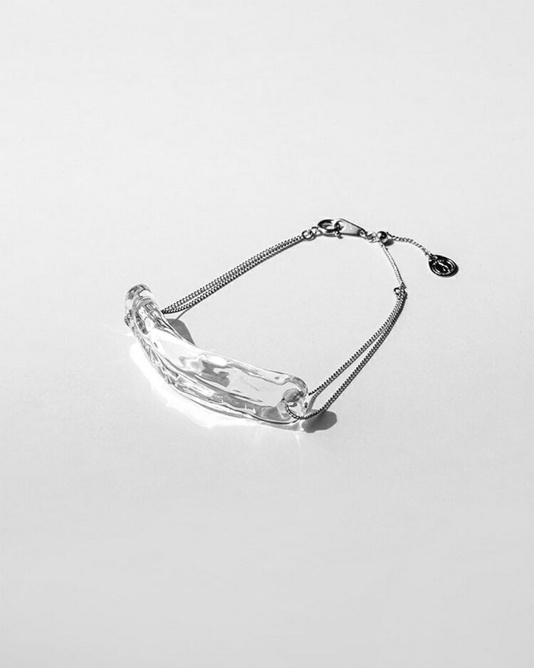 【ふるさと納税】HARIO ブレスレット ナガレ HAA-NG-BL｜耐熱 ガラス アクセサリー ハリオ 職人 繊細 フォーマル カジュアル きれいめ おしゃれ 20代 30代 40代 贈答 プレゼント ギフト 贈り物 お祝 ご褒美 記念品 _FM91 ※離島への配送不可 サムネイル2