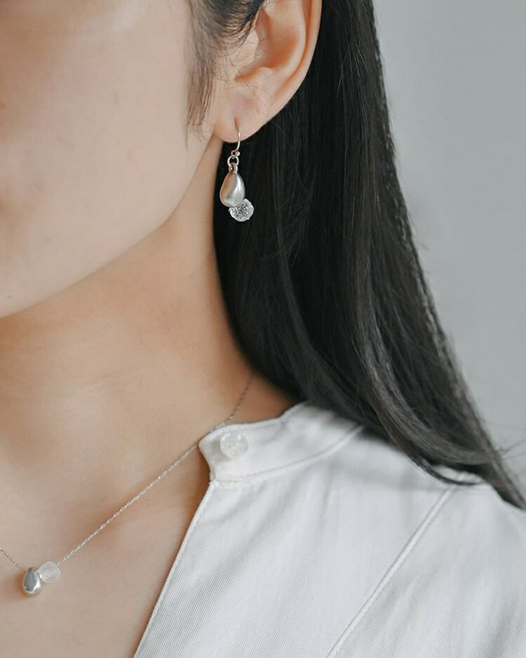 【ふるさと納税】HARIO ピアス シズク HANS-SZ-P-TI｜耐熱 ガラス アクセサリー ハリオ 職人 繊細 フォーマル カジュアル きれいめ おしゃれ 20代 30代 40代 贈答 プレゼント ギフト 贈り物 お祝 ご褒美 記念品 _FU20 ※離島への配送不可 サムネイル3