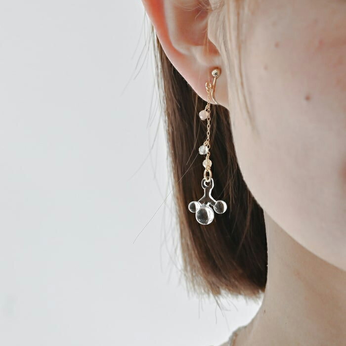 【ふるさと納税】HARIO tane イヤリング 雨氷 [HATN-UH-E-NF]｜耐熱 ガラス アクセサリー HARIO ハリオ 職人 繊細 フォーマル カジュアル きれいめ おしゃれ かわいい 20代 30代 40代 贈答 プレゼント ギフト 贈り物 お祝 ご褒美 記念品 _FU62　※離島への配送不可 サムネイル2