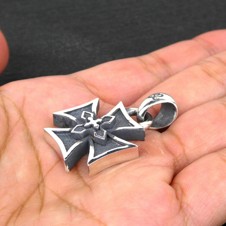 【ふるさと納税】Iron cross pendant 年末年始 お中元 お歳暮 内祝い 快気祝い サムネイル3