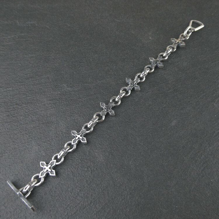 【ふるさと納税】small edge cross bracelet スモール エッジ クロス ブレスレット ｜ 腕輪 シルバー アクセサリー 十字架 モチーフ 925 ブレス ハンドメイド ジュエリー アクセ ファッション 人気 シンプル ギフト プレゼント 年末年始 お中元 お歳暮 内祝い 快気祝い サムネイル2