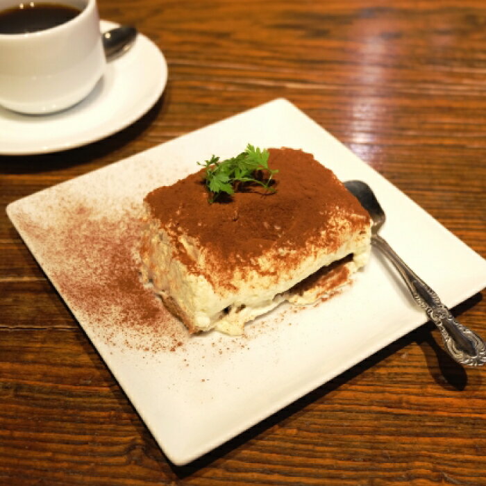 特製ティラミス 5号サイズ スイーツ ご褒美 ギフト 記念日 洋菓子 グルメ ピッツェリア・モンテマーレ マスカルポーネ ティラミス ケーキ 誕生日 バースデー お取り寄せ プレゼント ドルチェ 高級 おしゃれ お菓子 お土産 贈り物 送料無料