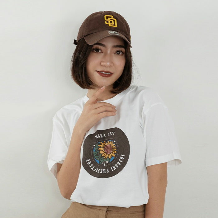 【ふるさと納税】那珂市 マンホールTシャツ 白 S M L XL ひまわり ご当地オリジナルデザイン オリジナルギフト 都道府県 リンクコーデ Tshirt ティーシャツ Tシャツ ご当地グッズ おしゃれ カラー 半袖 Tシャツ グラフィック アート STREET ストリート 送料無料 サムネイル2