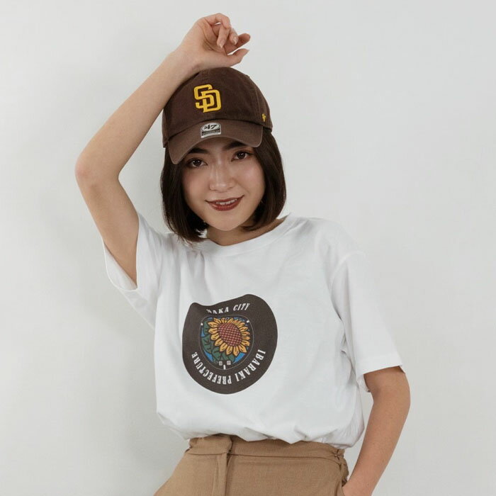 【ふるさと納税】那珂市 マンホールTシャツ 白 S M L XL ひまわり ご当地オリジナルデザイン オリジナルギフト 都道府県 リンクコーデ Tshirt ティーシャツ Tシャツ ご当地グッズ おしゃれ カラー 半袖 Tシャツ グラフィック アート STREET ストリート 送料無料 サムネイル3
