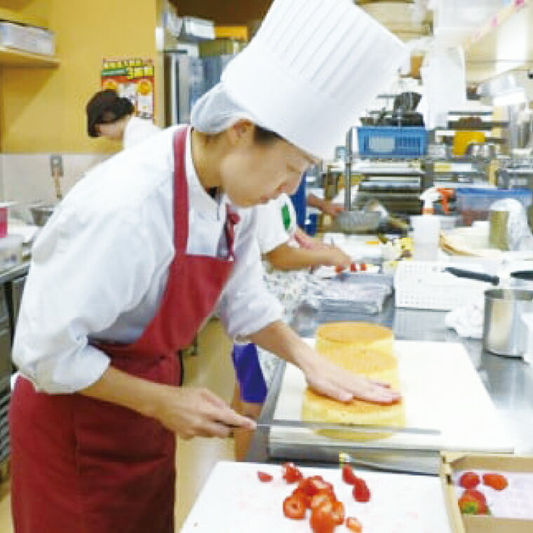 【ふるさと納税】こぐまのデコレーションケーキ(5号サイズ)｜デザート スイーツ ケーキ チョコ 人気 送料無料 茨城県 行方市(H-15-1) - 画像2