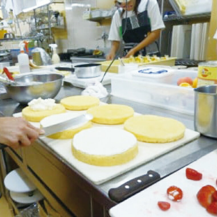 【ふるさと納税】こぐまのデコレーションケーキ(5号サイズ)｜デザート スイーツ ケーキ チョコ 人気 送料無料 茨城県 行方市(H-15-1) - 画像3