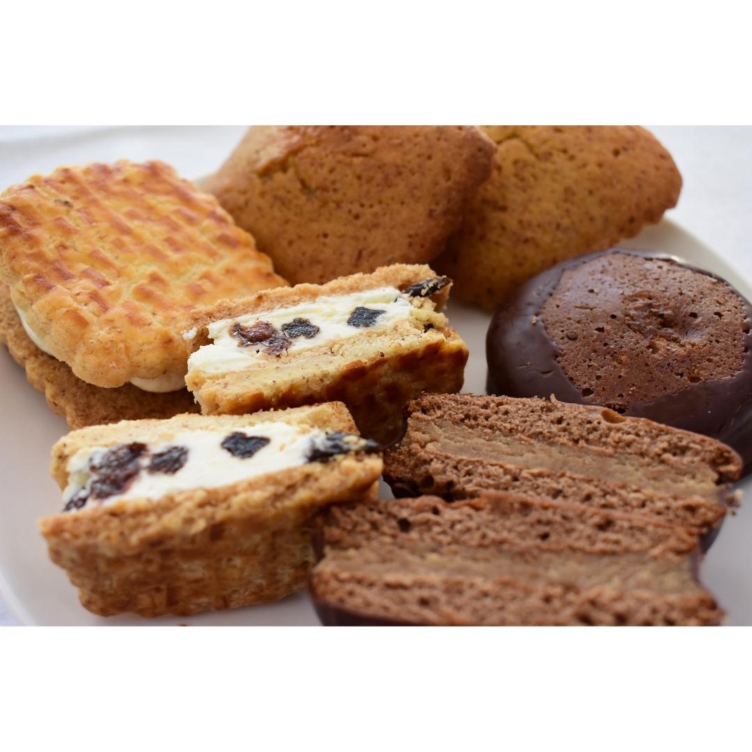 【ふるさと納税】【化粧箱入り】焼き菓子バラエティ・ギフト16個入 ／ スイスマロン アーモンドサブレ チョコレートケーキ レーズンサンド フリアン 焼き菓子 洋菓子 クッキー ケーキ サブレ セット 詰め合わせ 贈答用 ギフト 茨城県 利根町 - 画像2