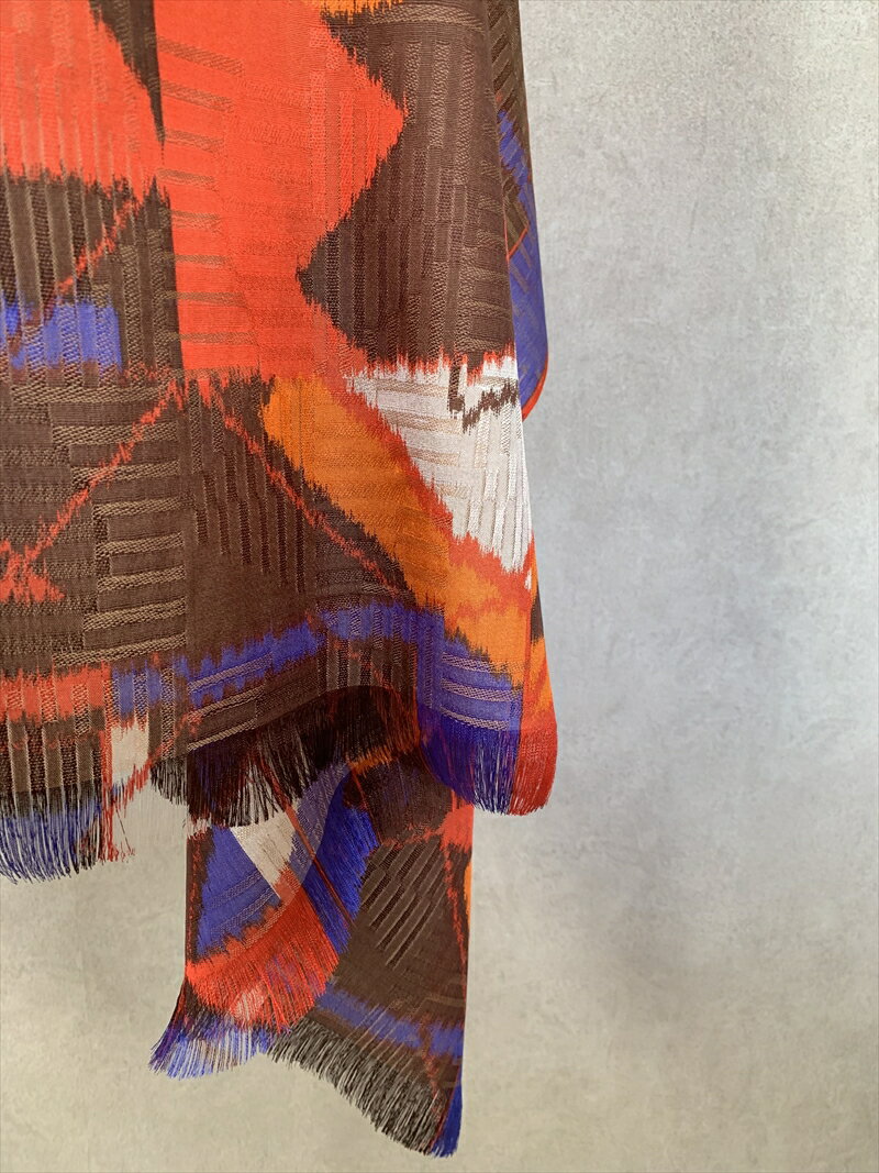 【ふるさと納税】◎海外要人向け贈呈品選出 足利銘仙(ほぐし織り)シルクストール ART.Techno-BJ【海外要人向け 贈呈品 羽織り 大判 シルクストール シルク ストール 栃木県 足利市 】 F7Z-311 サムネイル3