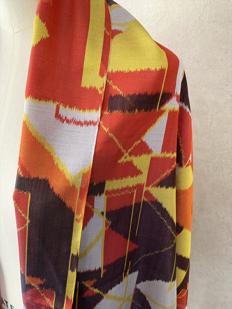 【ふるさと納税】◎海外要人向け贈呈品選出 足利銘仙(ほぐし織り)シルクストール ART.Techno-R【 海外要人向け 贈呈品 羽織り 大判 シルクストール シルク ストール 栃木県 足利市 】 F7Z-313 サムネイル2