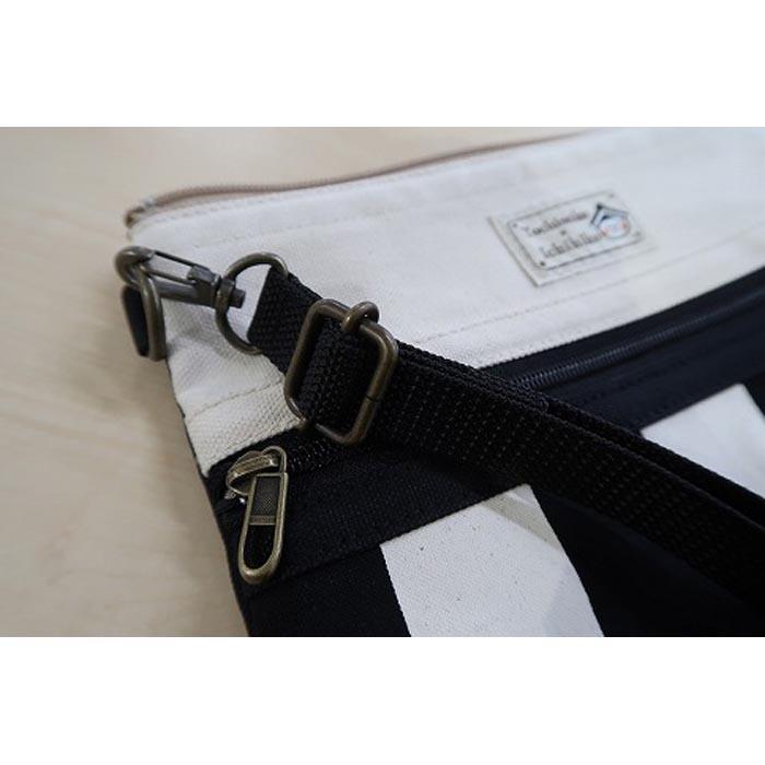 【数量限定品】とち介のサコッシュ【かばん ファッション 人気 おすすめ 】