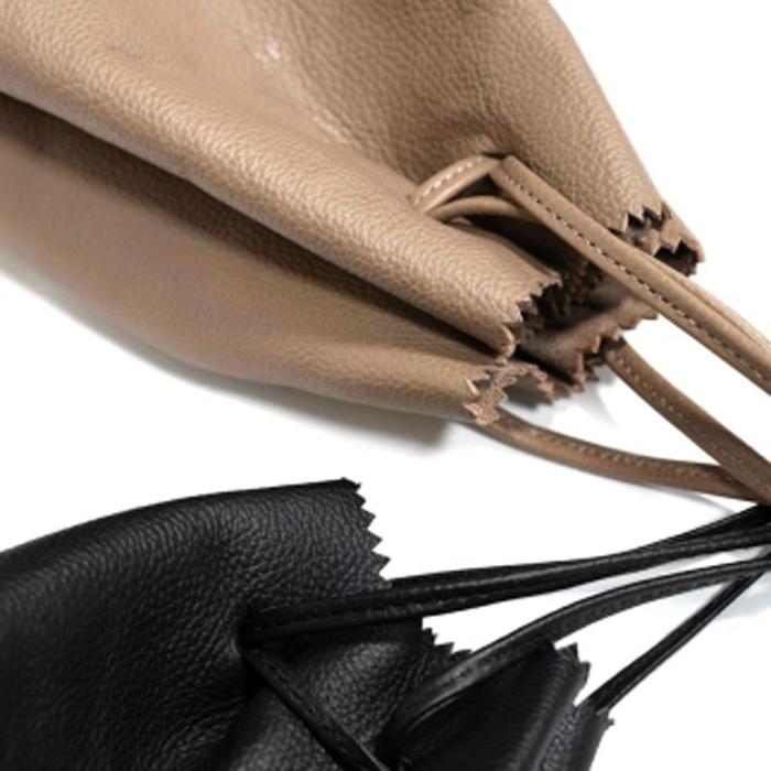 【ふるさと納税】【レザー巾着】Drawstring bag カラー：Greige【かばん ファッション 人気 おすすめ 】 サムネイル3