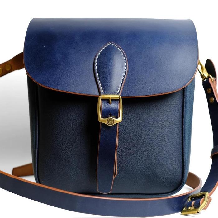 【ふるさと納税】天神ワークス ショルダーバッグSP03【5種類（BLACK/NAVY/COBALT BLUE/OLIVE/RED）の中から選択可能】【かばん ファッション 人気 おすすめ 】 | かばん ファッション 人気 おすすめ 送料無料 サムネイル2