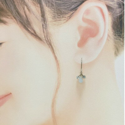 【ふるさと納税】天然石アクアマリンとスワロフスキーのピアス【配送不可地域：沖縄県】【1563568】 サムネイル2