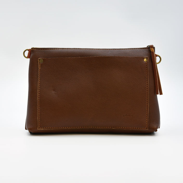 【ふるさと納税】益子の革工房maharoのショルダーポーチ（M）キャメルブラウン｜栃木県 益子町 ふるさと納税 ショルダーポーチ 牛革 手作り（AX106-1） サムネイル2