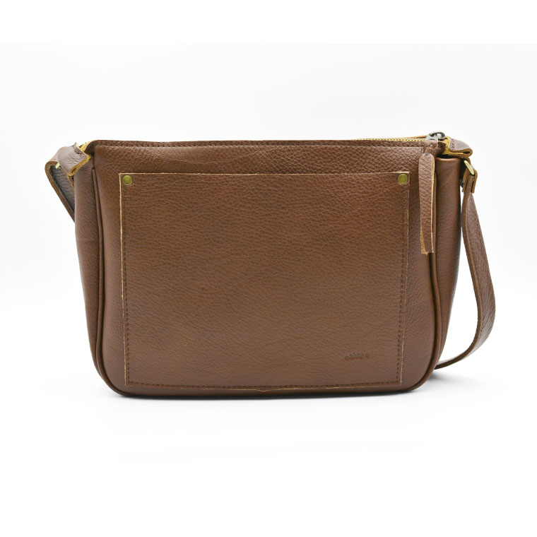 【ふるさと納税】益子の革工房maharoのラウンドショルダーバッグ（L）キャメルブラウン(AX117-1) サムネイル2