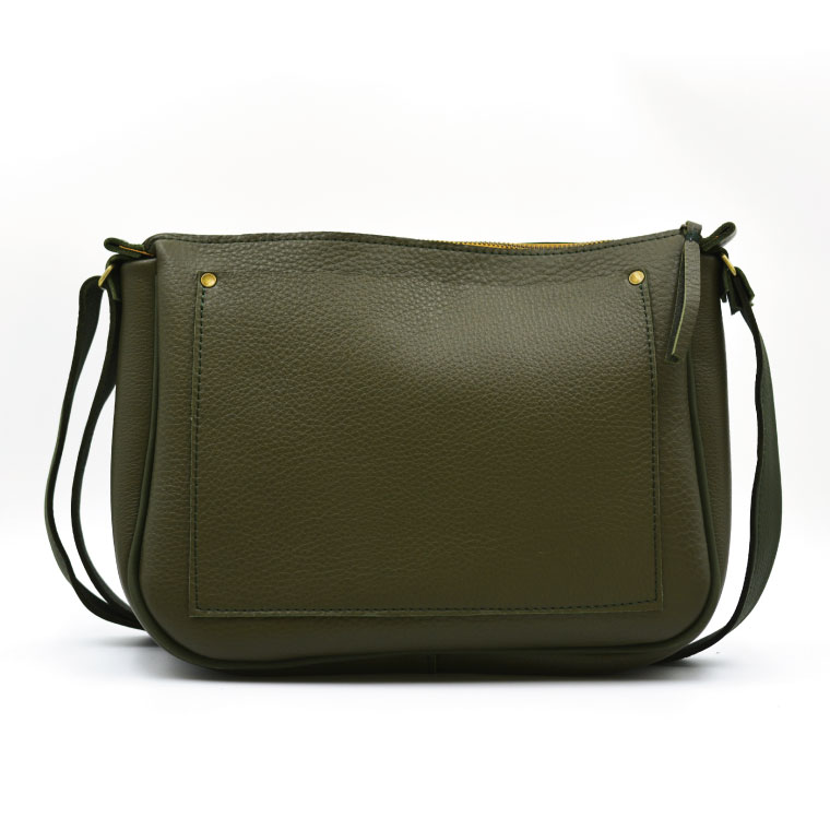 【ふるさと納税】益子の革工房maharoのラウンドショルダーバッグ（L）オリーブグリーン ｜ 栃木県 益子町 ふるさと納税 ショルダーバッグ バッグ 牛革 手作り (AX117-4) サムネイル2