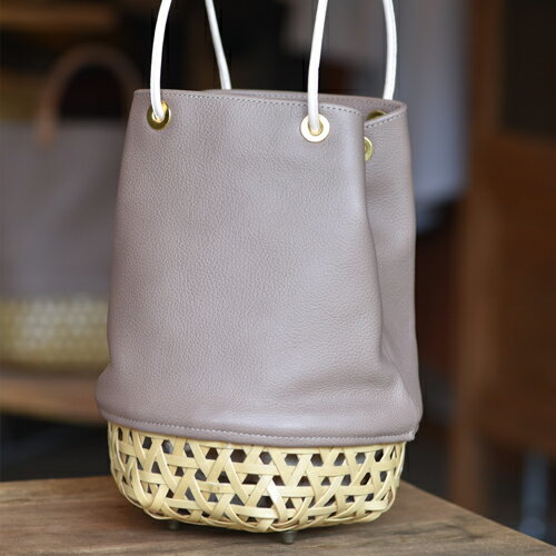 【ふるさと納税】竹と牛革の巾着カゴバッグ　ピンクベージュ｜栃木県 益子町 ふるさと納税 日用品 バッグ 伝統品 カゴバッグ 巾着（BB003-2-1） サムネイル2