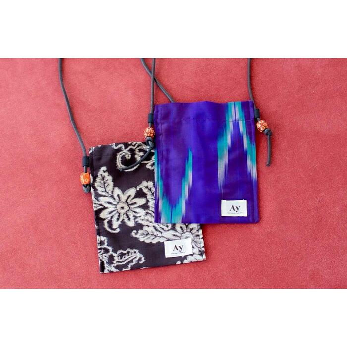 伊勢崎銘仙をアップサイクルしたトラベルサコッシュ【カラフル】