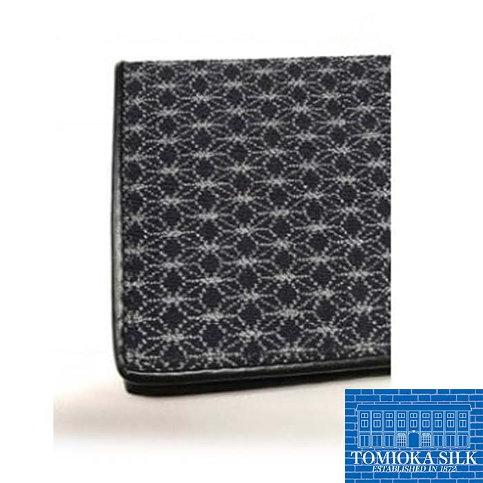 【ふるさと納税】《高級純国産 富岡シルク100％》 お召し織 名刺入れ（古典・麻の葉柄）＜グレー×ブラック＞ 富岡産 シルク 名刺入れ グレー ブラック 黒 麻の葉 絹織物 絹 国産 贈り物 ギフト F21E-341 サムネイル2