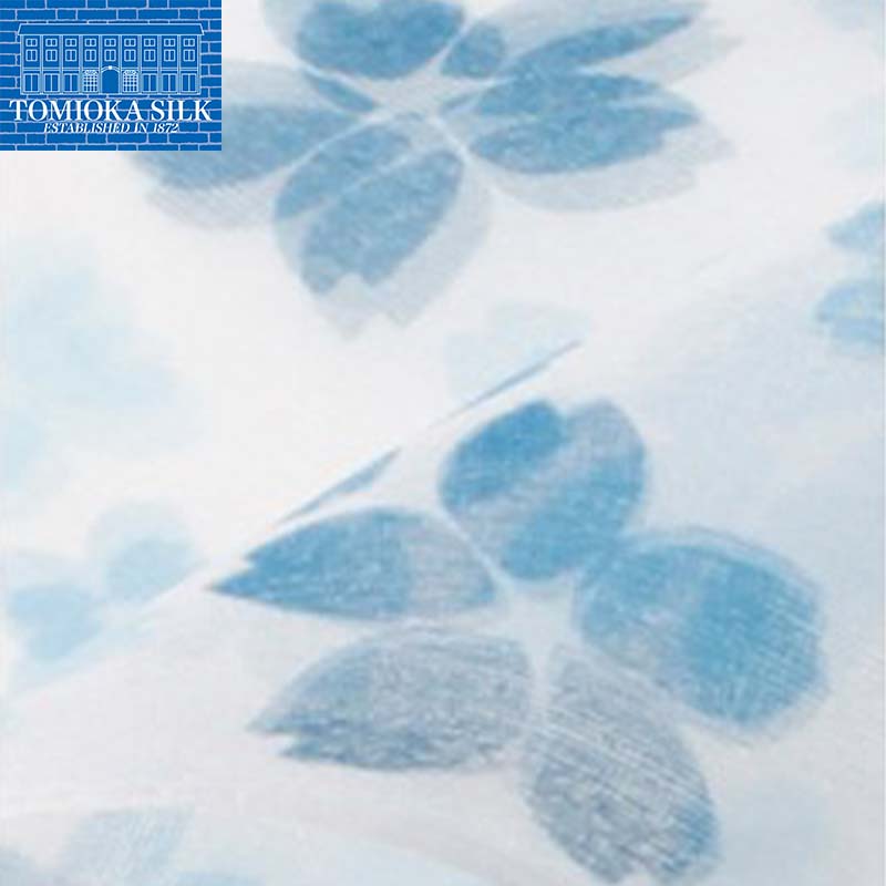 【ふるさと納税】 高級純国産富岡シルク100% オーガンジーストール 「SAKURA」＜ブルー＞ 富岡シルク プレミアムストール 青 ブルー 春繭 シルク 絹 ストール ギフト 贈り物 国産 F21E-393 サムネイル3