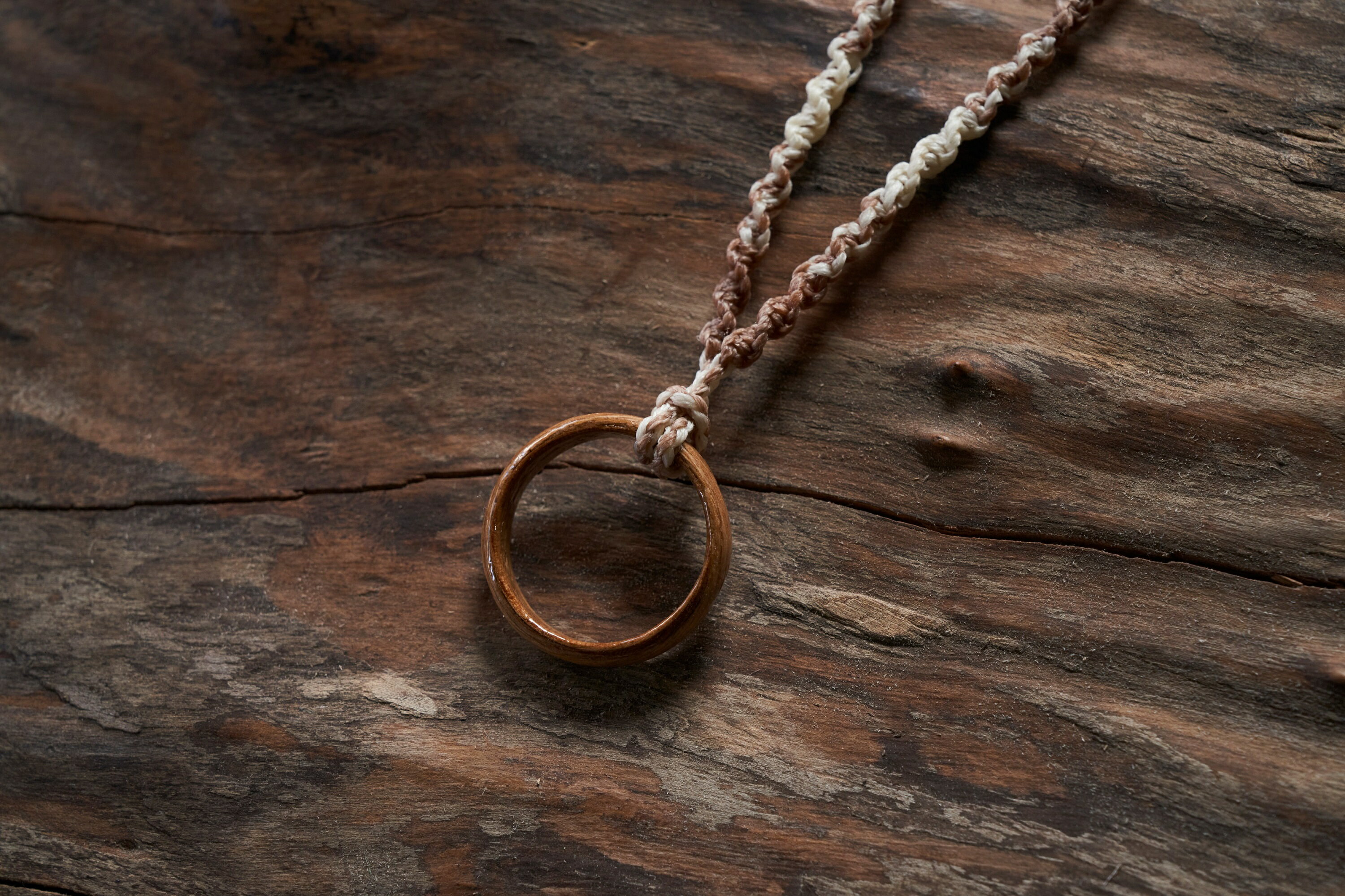 【263】指輪ペンダント【栗】