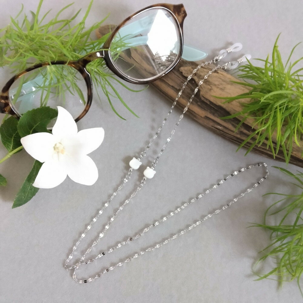 【ふるさと納税】【小さなシェル猫】メガネチェーン　サージカルステンレス　アレルギー対応　白蝶貝　ネコモチーフ　天然石　プレゼント　ギフト　 | 雑貨 日用品 アクセサリー 人気 おすすめ 送料無料 サムネイル3