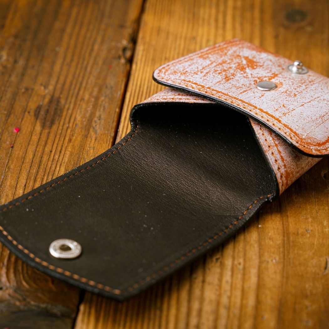 【ふるさと納税】2点セット！ブライドルレザーの小銭入れとカード入れ｜ お洒落 高級 贅沢 皮革 ギフト 祝い 牛革 革 革小物 ブライドルレザー 革工房フェニックス 職人 手づくり 入学 卒業 就職 退職 贈り物 贈答 誕生日 プレゼント 母の日 父の日 埼玉県 草加市 サムネイル3