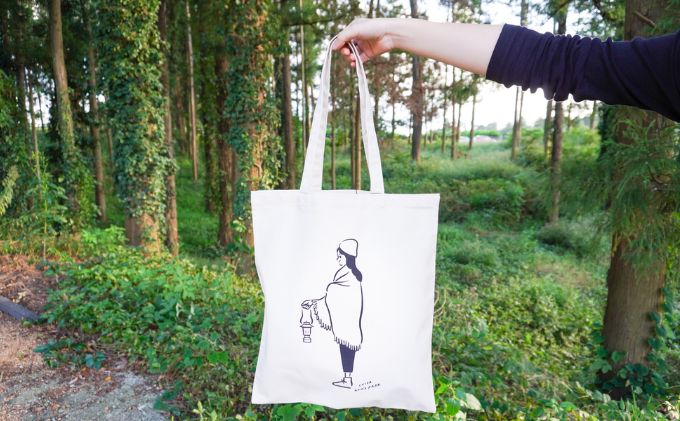 【ふるさと納税】千葉ウシノヒロバ　トート　キャンプガール【アウトドア 自然】 ファッション かばん トートバッグ おしゃれ レディース メンズ カジュアル キャンバス シンプル ショッピングバッグ エコバッグ サムネイル2