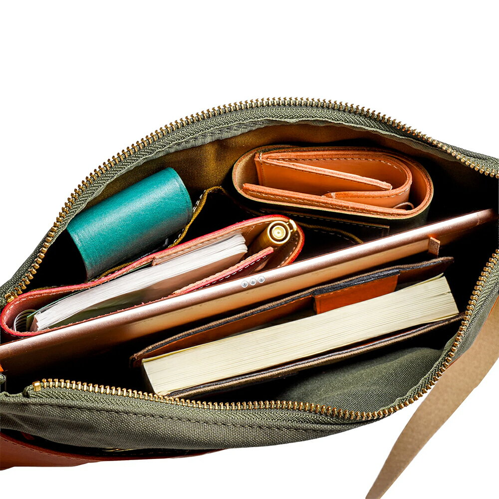 【ふるさと納税】牛革かぶせ×帆布 サコッシュショルダー＜4色から選択＞　【12203-0378】 acoustic world 日本製 鞄 かばん 贈り物 プレゼント ギフト 千葉県 市川市 サムネイル2