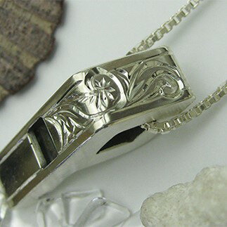 銀の笛　ホイッスルシルバーペンダント　小さめ　ハワイアン(チェーン付き)【1200434】