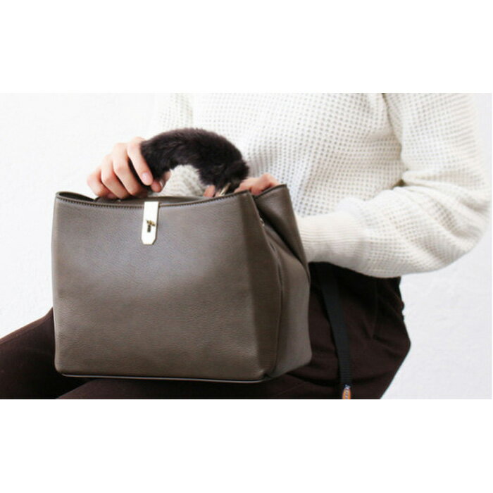 【ふるさと納税】No.209 バッグの持ち手をオシャレにするファーハンドル　色が選べる！2個セット ／ 国産 エコファー 丁寧 オシャレ 送料無料 千葉県 サムネイル3