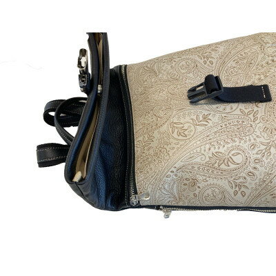 【ふるさと納税】 日本製 リュック アイボリー 口折れリュック 【W28cm×H33cm×D11.5cm】 鞄 カバン リックサック リュックサック ファッション デザイン 革 牛革 牛 ポリエステル 生地 プレゼント 送料無料 ぬいざえもん 千葉県 旭市 サムネイル2