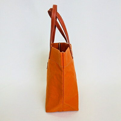 【ふるさと納税】 日本製 トート 小サイズ オレンジ （パラフィン帆布） 牛革 トート トートバッグ バッグ 小型 手持ち カバン 鞄 本革 天然皮革製品 プレゼント 贈答 記念日 お祝い 送料無料 ぬいざえもん 千葉県 旭市 サムネイル3