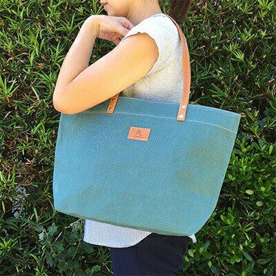 日本製 トート 中サイズ ブルー（パラフィン帆布）牛革 トート 小型 手持ち カバン 鞄 本革 天然皮革製品 カラー ブランド ギフト プレゼント 贈答 送料無料 ふるさと納税 ぬいざえもん 千葉県 旭市