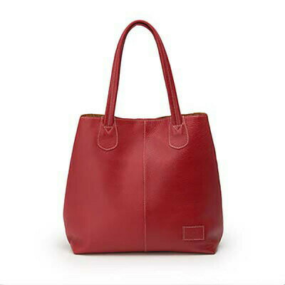 日本製 牛革 トートバッグ カリーナII レッド 手作り バッグ 鞄 カバン 大容量 軽量 軽い レザー 革 革製品 天然皮革 本皮 ポケット シンプル フォーマル プレゼント 記念日 贈答 送料無料 ふるさと納税 ぬいざえもん 千葉県 旭市