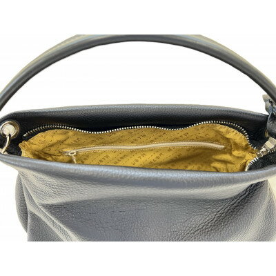 【ふるさと納税】 日本製 牛革 ショルダーバッグ ハウル 小 2WAY ブラック 黒 手作り バッグ バック 鞄 カバン 牛革 肩掛け ショルダー 本革 天然皮革製品 カラー フォーマル ビジネス ブランド ギフト プレゼント 記念日 お祝い 送料無料 工芸品 千葉県 旭市 サムネイル2