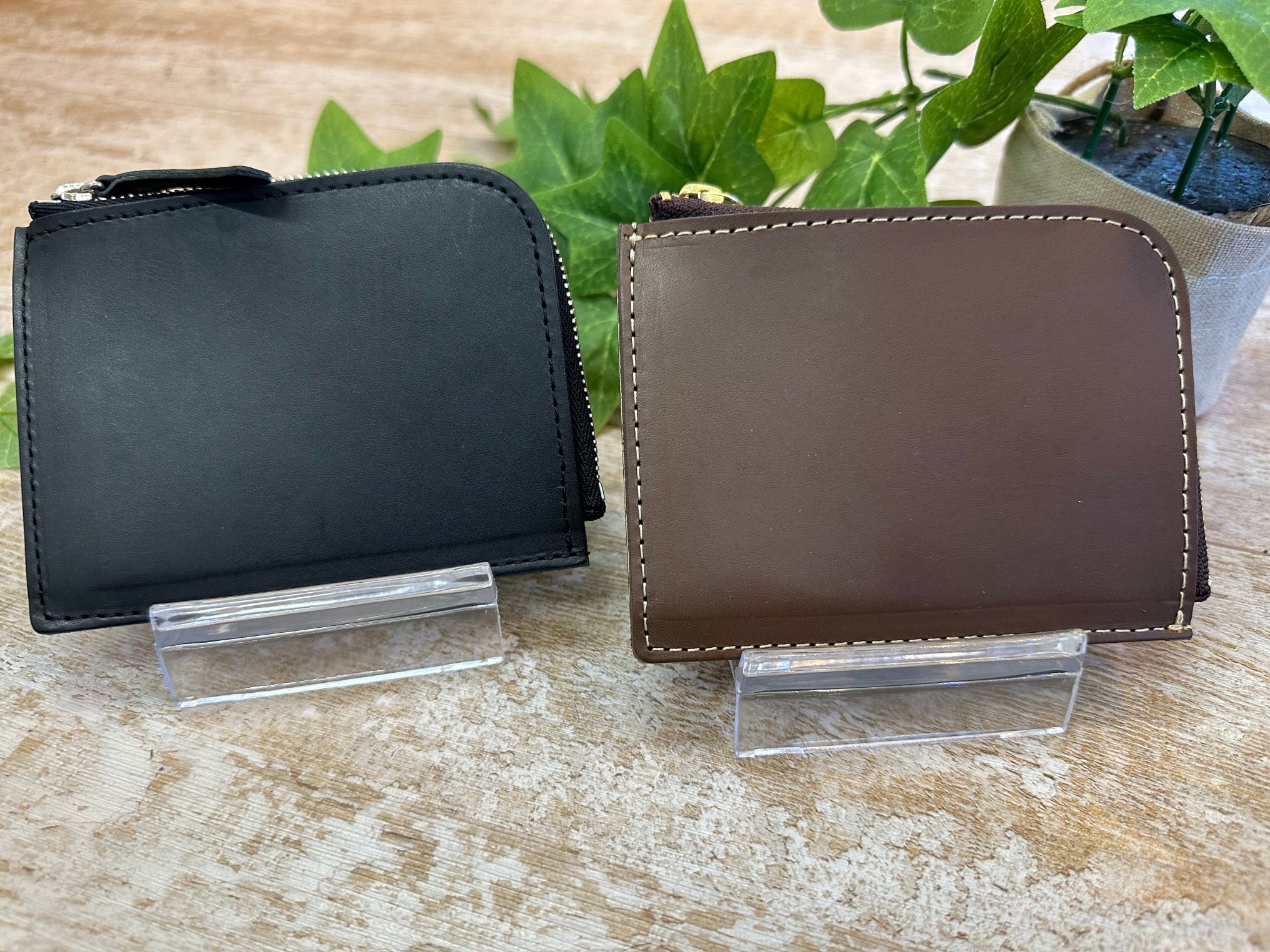 【ふるさと納税】1973年創業の老舗革工房が送る「レーザー彫刻 本革オリジナルのコンパクト財布」 革 レザー 財布 黒 ブラウン 製品 習志野市 Bon Craft （ ボンクラフト ） サムネイル2