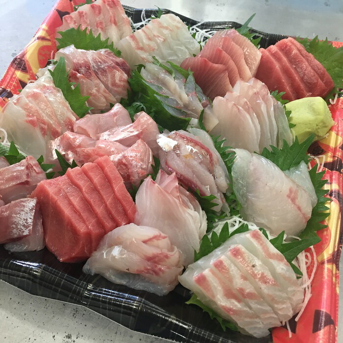 【ふるさと納税】【日時指定必須】すぐ食べられる！地魚刺身盛り合わせ4〜5人前 [0022-0005] - 画像3