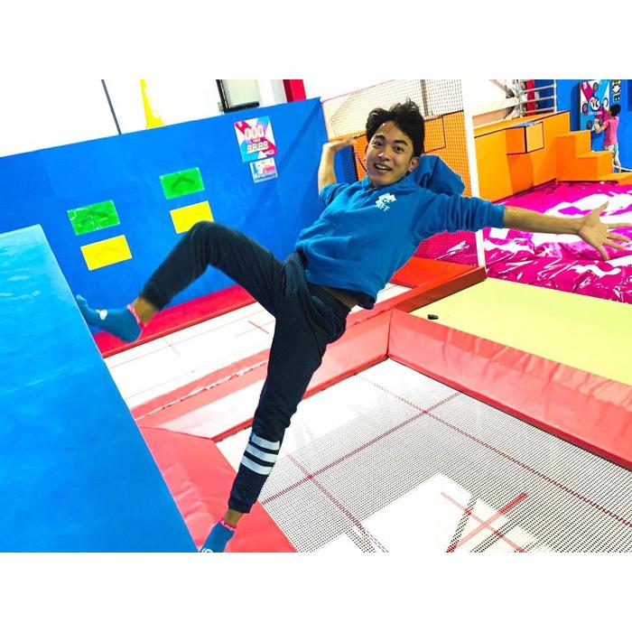 【ふるさと納税】【トランポランド東京ベイサイド店】 60分利用ペアチケット（ソックス込み） | トランポリン 経験 屋内レジャー施設 浮遊感 スリル チケット 2枚 千葉県 浦安市 千葉 浦安 返礼 返礼品 支援品 お礼の品 ギフト 贈答 人気 おすすめ - 画像3