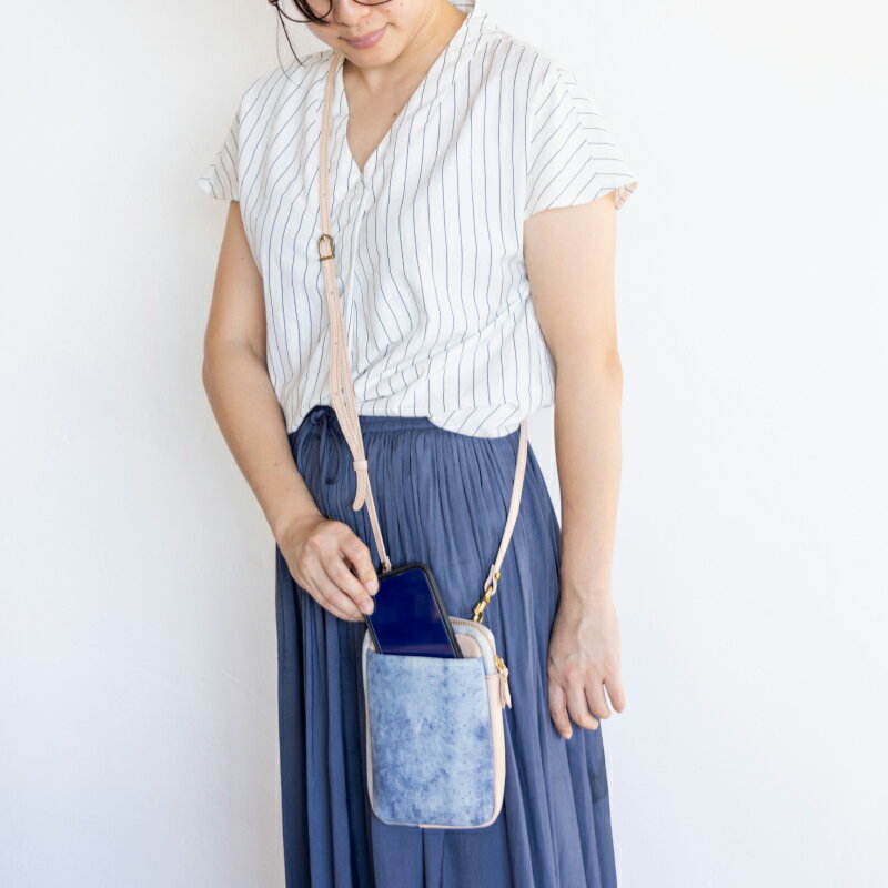 【ふるさと納税】 本革ジビエレザーのポシェット 千葉県 南房総市 ポシェット イノシシ革 キョン 天然皮革 贈り物 プレゼント ギフト オシャレ お取り寄せ レザー 送料無料 サムネイル3