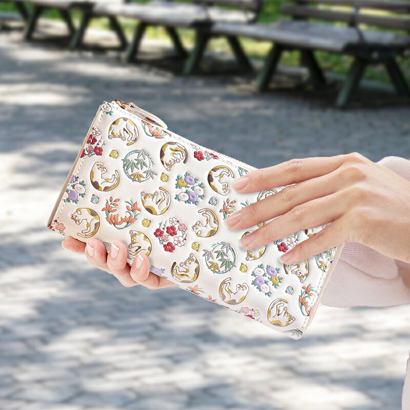 【ふるさと納税】【浅草文庫】L字長財布〈猫柄〉 財布 長財布 日用品 雑貨 スリム 大容量 L字 ファスナー 猫 ネコ ねこ 本革 牛革 レザー 日本製 国産 ハンドメイド ギフト プレゼント メンズ レディース サムネイル2