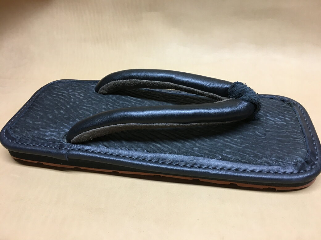 【ふるさと納税】レザー雪駄 (ゴム底) 【浅草の靴職人橋本公宏氏がハンドメイドでお作りする「上質な雪駄」】 牛革 雪駄 紳士用 下駄 草履 日本製 手作り ハンドメイド サムネイル3