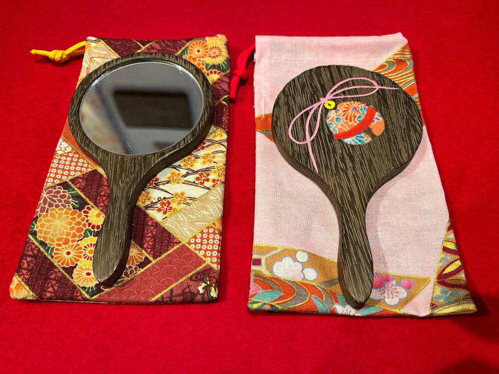 【ふるさと納税】【箱長】手鏡（小） 選べる柄 鈴 桜 ミラー ハンドミラー コンパクトミラー 鏡 桐 木製 和風 伝統工芸品 おしゃれ 贈答 ギフト サムネイル3