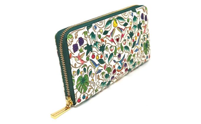 【ふるさと納税】長財布 大容量 ぐるっとファスナーの長財布 ハチドリの憂鬱 文庫屋大関 通帳が入る 財布 レディース 本革 牛革 通帳ケース 通帳入れ 通帳 ファスナー カード 収納 ポケット 小銭入れ 仕切り 工芸品 雑貨 東京　お届け：発送可能時期より順次配送 サムネイル3