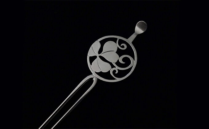 【ふるさと納税】かんざし 平打ち簪 銀製 かたばみ かざり工芸三浦 髪飾り ヘアアクセサリー 和装 普段使い アクセサリー 民芸品 工芸品 伝統工芸品 おしゃれ かわいい 東京 東京都 墨田区 サムネイル3