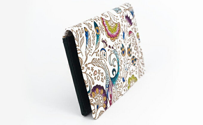 【ふるさと納税】パスケース 孔雀 文庫屋大関 名刺入れ カードホルダー 名刺ケース 名刺ホルダー カード入れ 定期入れ 定期ケース 雑貨 生活雑貨 小物 革小物 革製品 本革 日用品 民芸品 工芸品 東京 東京都 墨田区　お届け：発送可能時期より順次配送 サムネイル3