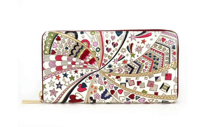 【ふるさと納税】【文庫屋大関】 大容量　ぐるっとファスナーの長財布　グロッシーハート【皮革工芸品】 ファッション小物 民芸品 　お届け：発送可能時期より順次配送 サムネイル2