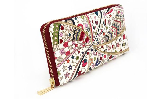 【ふるさと納税】【文庫屋大関】 大容量　ぐるっとファスナーの長財布　グロッシーハート【皮革工芸品】 ファッション小物 民芸品 　お届け：発送可能時期より順次配送 サムネイル3